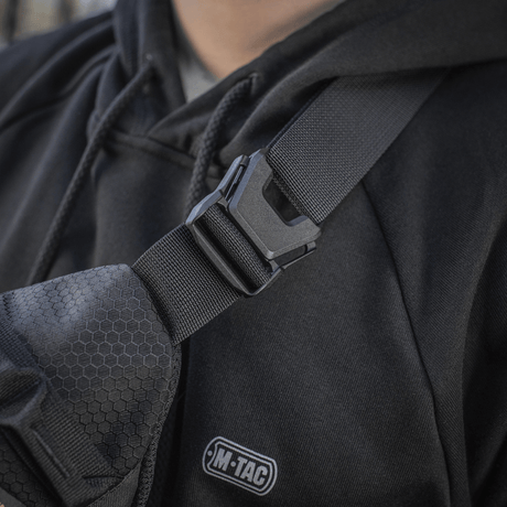 M-Tac belteveske Elite Hex med stilrent design og kvalitetsmaterialer, perfekt for hverdagsbruk og taktisk utstyr.