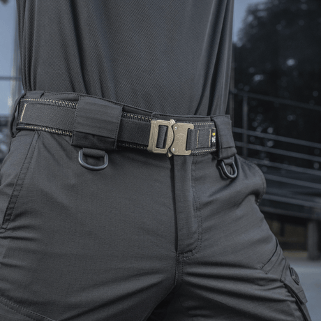 M-Tac Taktisk Bælte med Cobra-spænde, robust nylonwebbing, ideelt til militær og outdoor.