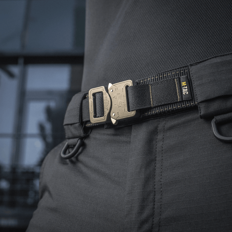 M-Tac Taktisk Bælte med Cobra-spænde fremstillet af robust nylonwebbing og et holdbart Cobra 25 mm-spænde til taktisk brug.