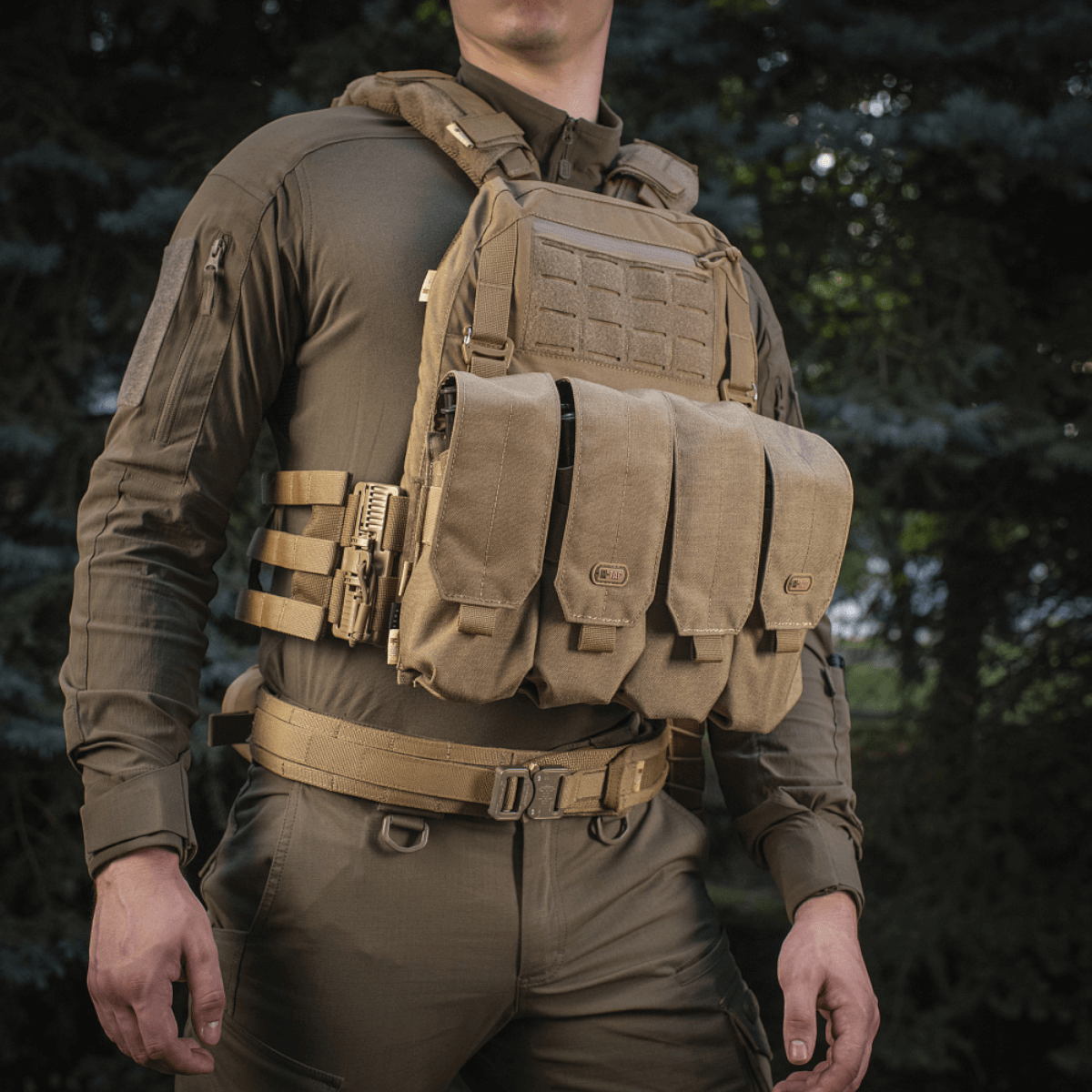M-Tac Frontpanel til Plate Carrier Cuirass QRS XL for militær med pouches til magasiner, fremstillet af højkvalitets Cordura 500D.