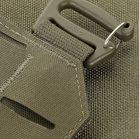 M-Tac frontpanel til Plate Carrier Cuirass QRS XL i slitesterk Cordura 500D med detaljer i galleri posisjon 1 nærbilde av spenne og stoffstruktur