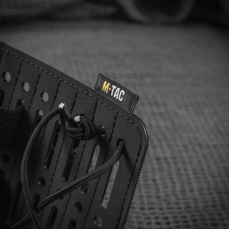 M-Tac Modul Insert Molle 11x19, Laser Cut med robuste elastiske stropper og Laser Cut hull-design for EDC-organisering.