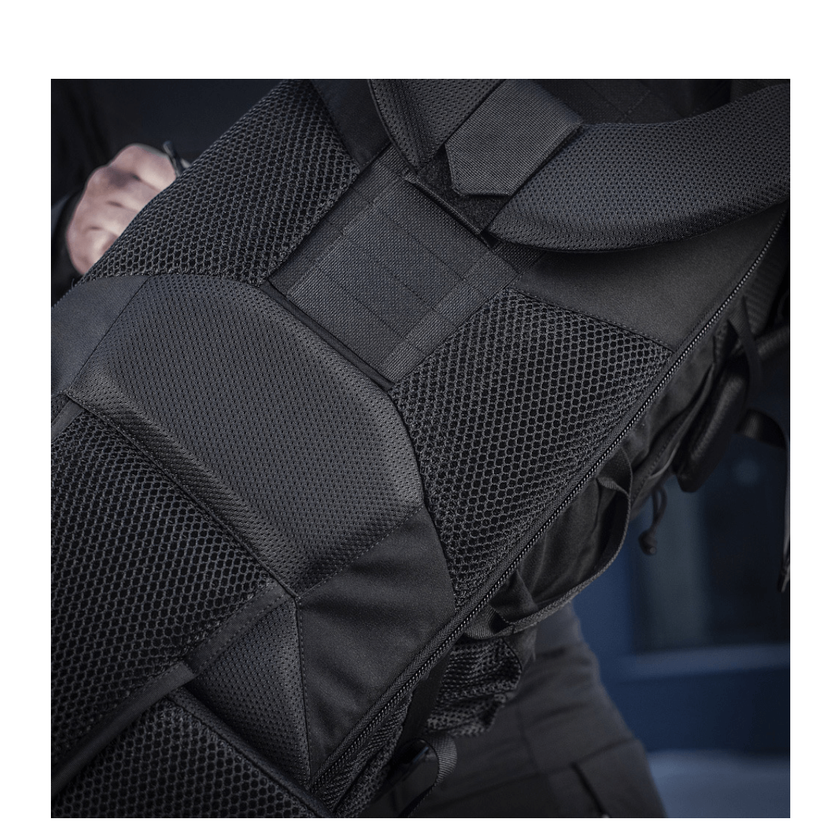 M-Tac Rygsæk Large Elite Hex Gen. IV, ergonomisk designet rygsæk i slidstærk Cordura for optimal holdbarhed og stilfuldt look.