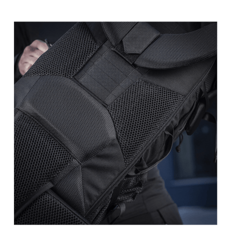 M-Tac Rygsæk Large Elite Hex Gen. IV i holdbar Cordura, ergonomisk designet for våpenoppbevaring. Vist nærbilde av forside og sidepaneler.