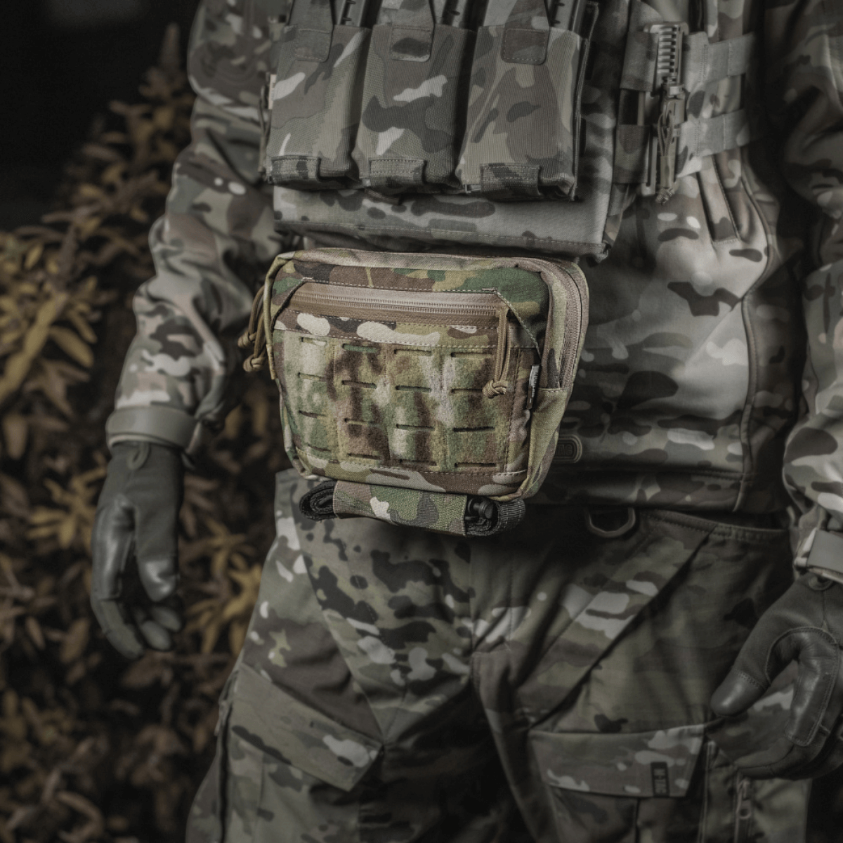M-Tac Lomme til Tilbehør Lower Large Elite, robust Cordura 500D-materiale, militær camouflage-design, praktisk opbevaring.