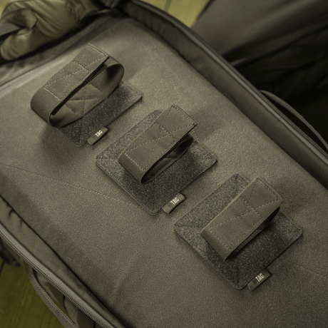 M‑Tac innlegg til ryggsekk (3 stk) i veske med justerbare Velcro-remmer for AR‑15 og AK, designet for våpenkasser, stiv plastbunn for sikkerhet.