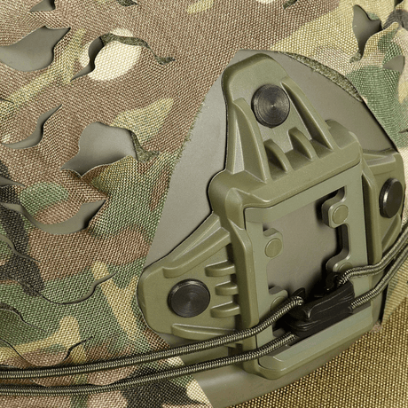M‑Tac Vilha Hjelmcover FAST med Multicam-mønster og laser cut-design på Cordura 500D materiale for kamuflasje og beskyttelse.