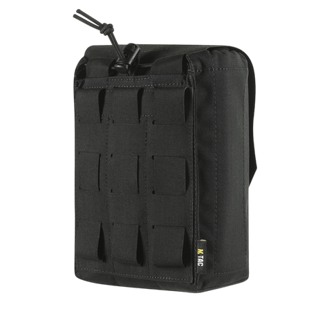 M‑Tac Medic Pouch Vertical Large Elite i svart med innovativt design og Cordura-materiale for sikker oppbevaring av førstehjelpsutstyr.