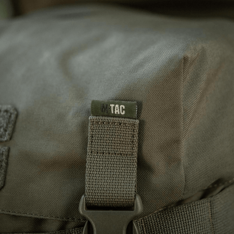 Nærbilde av M-Tac Pouch Sukharka Gen.3 XL i slitesterkt Cordura 500D med Woojin-hardware og Fastex-lukking.