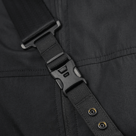 Nærbilde av M-Tac Tablet Bag Laser Cut Hex med svart spenne og remdetalj i Cordura-materialer av høy kvalitet.