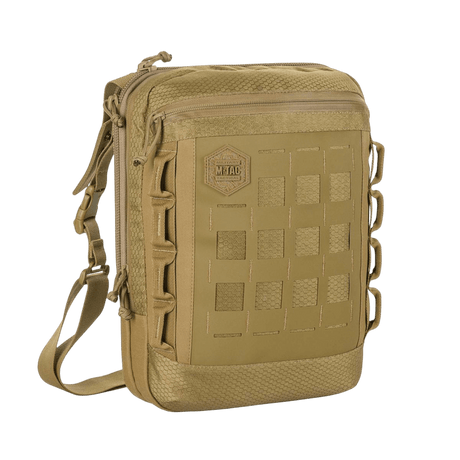 M-Tac Tablet Bag Laser Cut Hex i Cordura-materiale, optimal for EDC og skjult våpen, med Laser Cut MOLLE-frontpanel.