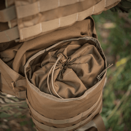 M-Tac Sukharka Gen.3 Pouch i Cordura 500D med MOLLE-interface og justerbart lokk, egnet for militær bruk.