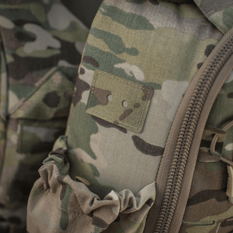 M-Tac STURM Elite ryggsekk i kamuflasjemønster med elastiske sidelommer og hardware fra YKK og Woojin Plastic.