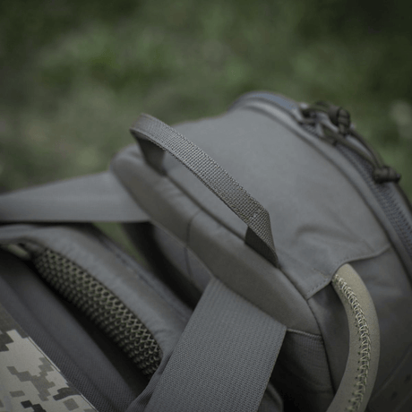 M-Tac STURM Elite ryggsekk i Cordura med MOLLE Laser Cut-detaljer, ideell for taktisk bruk.