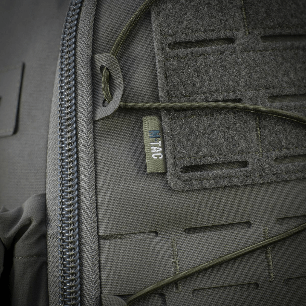 Nærbillede af M-Tac STURM Elite Rygsæk viser Cordura materiale og Laser Cut MOLLE design. Taktisk design til kortvarige ophold.