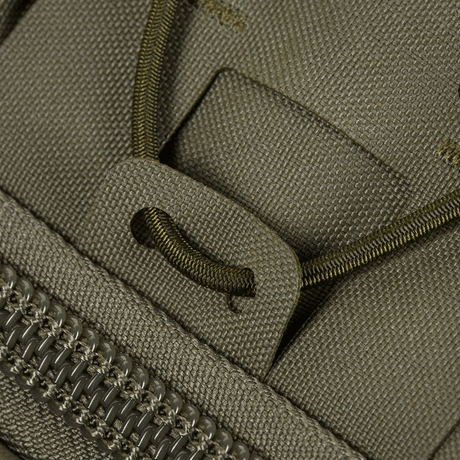 Nærbilde av M-Tac STURM Elite ryggsekk i Cordura med kraftig glidelås og holdbar paracord til utstyr.