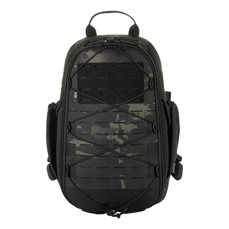 M-Tac STURM Elite ryggsekk i svart, 15L taktisk ryggsekk med MOLLE Laser Cut-frontpanel og Cordura-materiale, sett forfra.