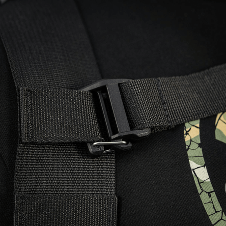 Spenne og stropp på M-Tac STURM Elite ryggsekk, taktisk ryggsekk i holdbart Cordura med Laser Cut MOLLE-design.