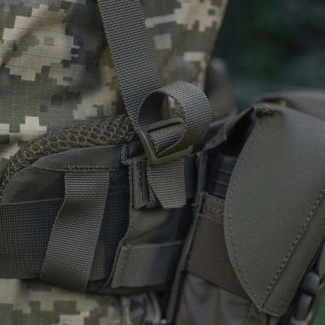 M-Tac Skulderstropper til taktisk belte Laser Cut i Cordura med NIJ-sertifisering, vist i galleri posisjon 1 med nærfokus på stroppjustering.