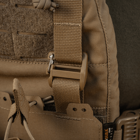 M-Tac Frontpanel til Cuirass QRS Plate Carrier 3 Magasiner i slitesterkt materiale med NIJ-sertifisering, funksjonelt design, galleri posisjon 1.