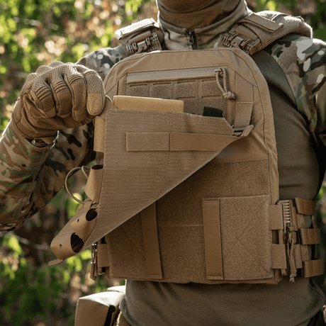 M-Tac frontpanel til Plate Carrier Cuirass QRS til 4 magasiner i elastisk blandingsmateriale med NIJ-sertifisering, funksjonell, galleri posisjon 1.