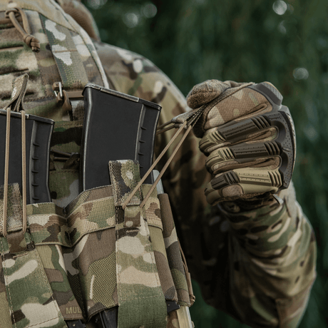 M-Tac frontpanel til Plate Carrier Cuirass QRS til 4 magasiner i elastisk materiale med NIJ-sertifisering, galleri posisjon 1.