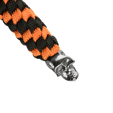 M-Tac Knife Lanyard Helix Skull - svart og oransje paracord-lanyard med helix-kraniedesign, til lommekniver. Tilfører stil og funksjonalitet.