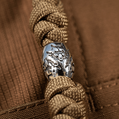 M-Tac Zeus Stainless Steel Lanyard med flettet paracord og dekorativ perle, ideell for rask tilgang til kniv og utstyr.