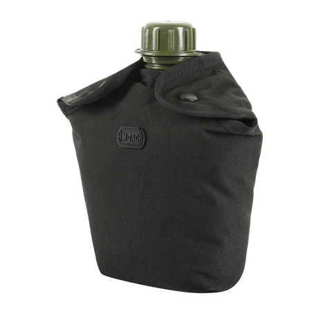 M-Tac Flaskeholder MOLLE i slitesterk polyester med PVC-belegg, avløpshull og MOLLE-system for fotturer. Svart farge, med drikkeflaske.