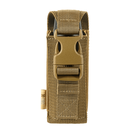 M-Tac Gasdåseholder Vertikal i tan med Woojin-lås og MOLLE-system, lavet af holdbar MIL-SPEC strop for sikker og nem håndtering af gasdåse.