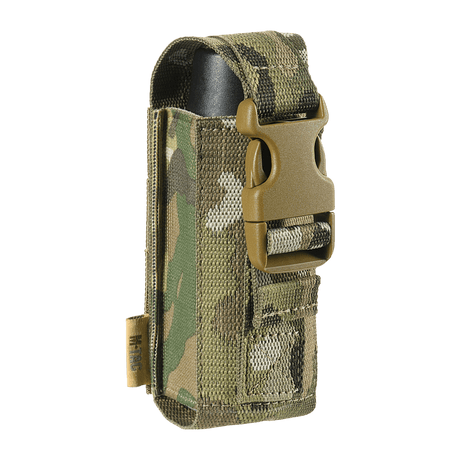 M-Tac Gasdåseholder Vertikal i camouflage med Woojin-lås, designet til hurtig adgang og sikker opbevaring, kompatibel med MOLLE-system.