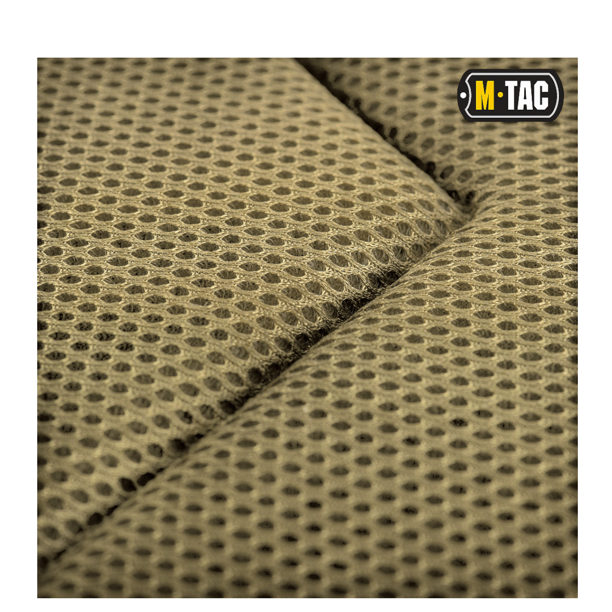 Detalje af åndbart stof på M-Tac Large Assault Pack Rygsæk, som sikrer komfort og luftstrøm under brug.