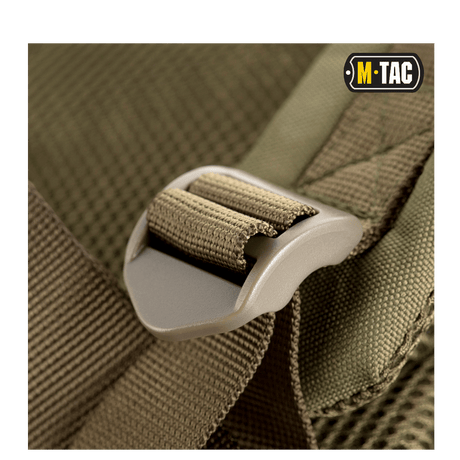 M-Tac Large Assault Pack ryggsekk med justerbar stropp og robust spennesystem, egnet for by og turer.