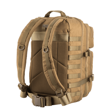 M-Tac Large Assault Pack ryggsekk i beige med polstrede skulderremmer og MOLLE-system, egnet for bybruk og korte turer.