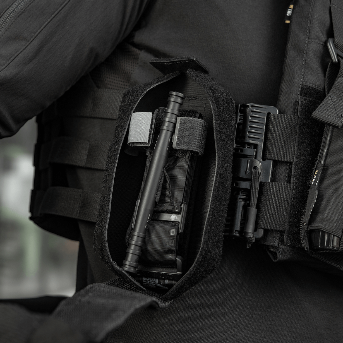 M-Tac Lomme til Tourniquet Closed monteret på taktisk vest