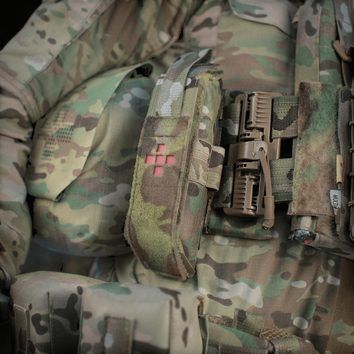 M-Tac Lomme til Tourniquet Closed i camouflage-design på kevlar vest