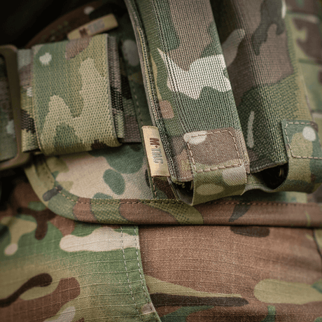 M‑Tac Double Magazine Pouch APS Laser Cut i robust Cordura-materiale med MOLLE-monterring og elastisk feste.