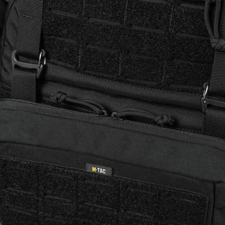 M-Tac Admin Pouch Large Elite i holdbart Cordura 500D-materiale, ideell for oppbevaring av taktisk utstyr og tilbehør.