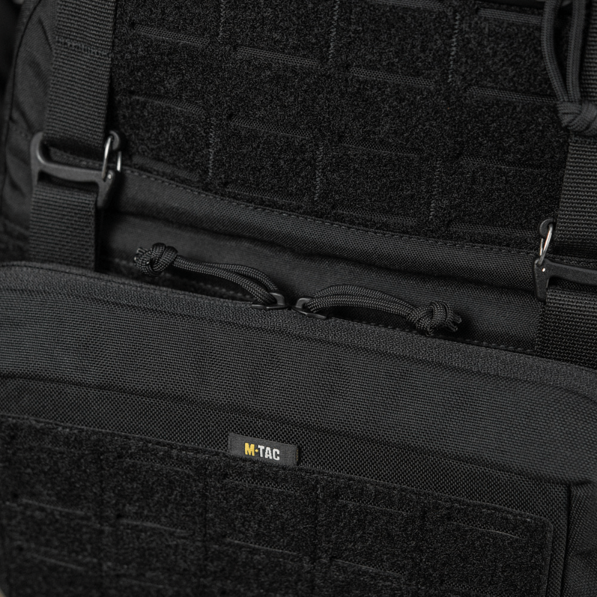 M-Tac Admin Pouch Large Elite i holdbart sort Cordura-materiale med velcro, perfekt til taktisk udstyr og opbevaring.