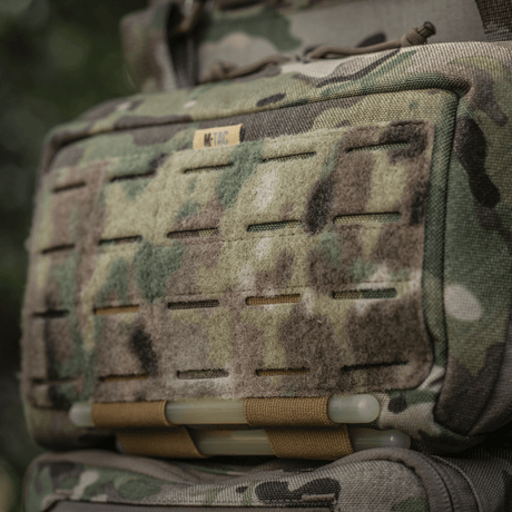 M-Tac Admin Pouch Large Elite i camouflagedesign med laserskåret velcro-panel for patcher, perfekt for taktisk utstyr.