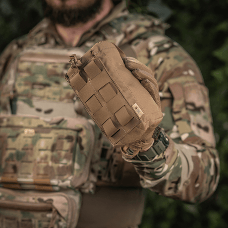 M-Tac mediclomme Small Vertical Elite i solid multicam-nylon med intern IFAK-organizer og NIJ-sertifisering, vist i galleri posisjon 1.