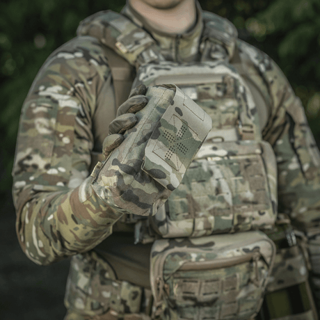 M-Tac mediclomme Small Vertical Elite i multicam-nylon med NIJ-sertifisering og intern IFAK-organizer, vist i galleri posisjon 1.