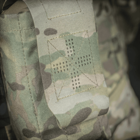 M-Tac Mediclomme Small Vertical Elite i multicam-nylon med NIJ-sertifisering og pustende perforering, vist i galleri posisjon 1.