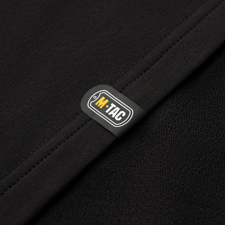 M-Tac Pullover 4 Seasons i svart med logo, allsidig for hverdag og taktikk, laget av 95% bomull og 5% elastan for alle årstider