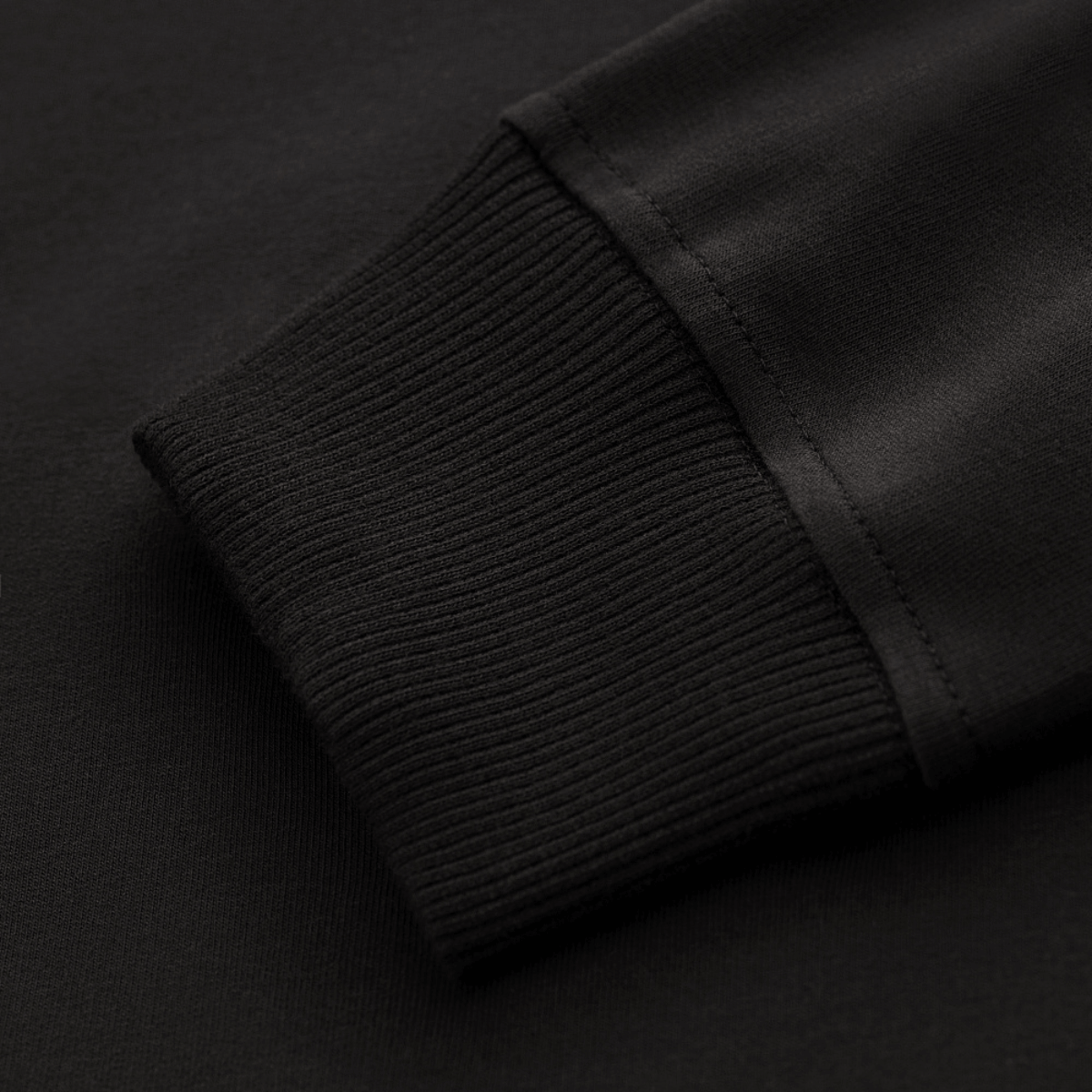 M-Tac Pullover 4 Seasons ærme med strækfast elastisk stof, velegnet til helårsbrug og taktiske aktiviteter.