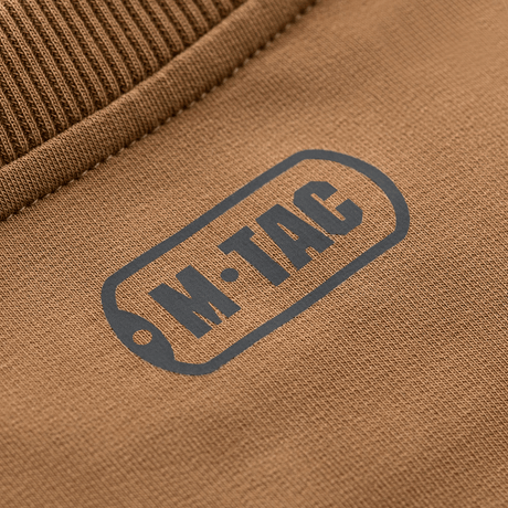 Nærbilde av M-Tac Pullover 4 Seasons med rund hals i strekkfast elastisk stoff, ideell for hverdag og taktisk bruk året rundt