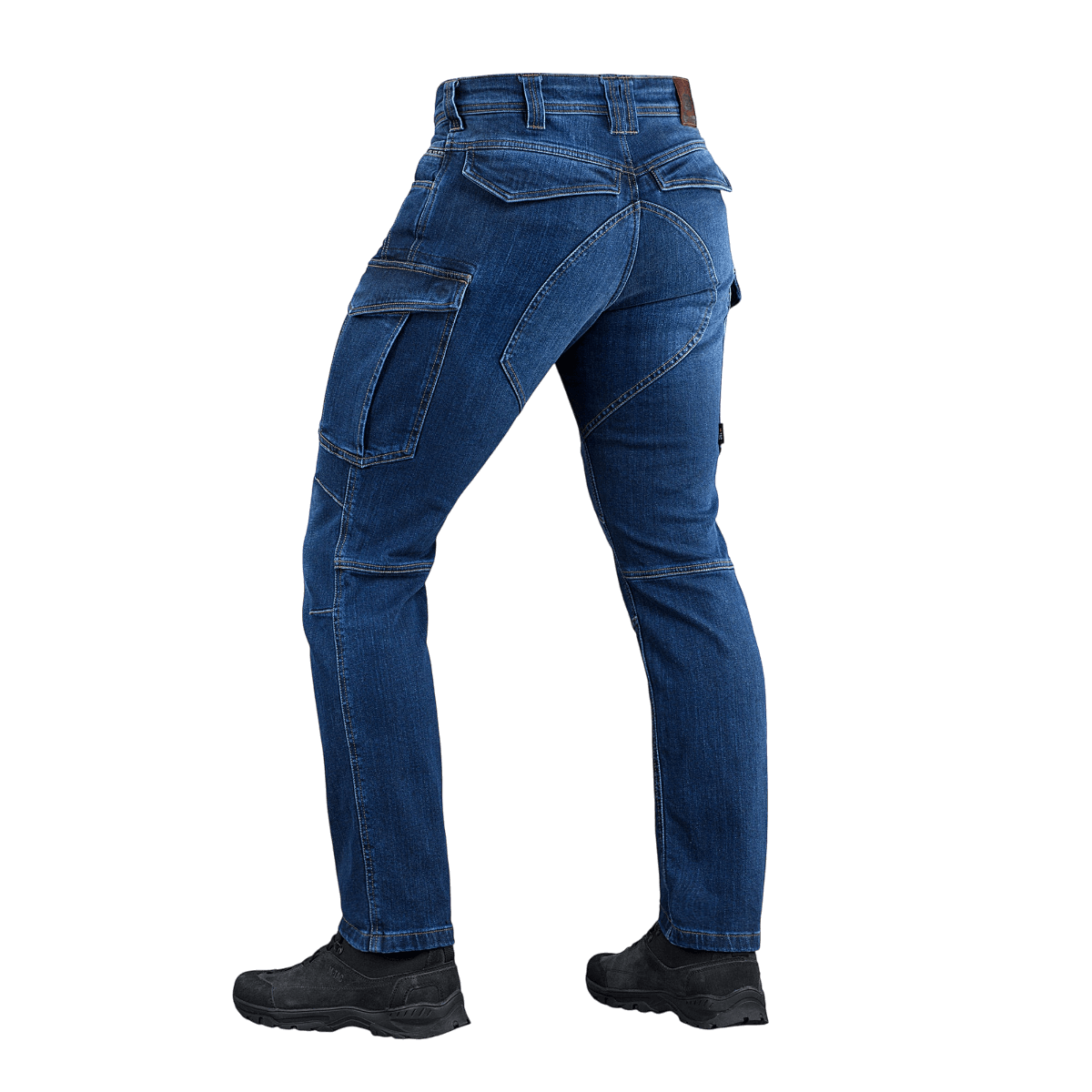 M-Tac Jeans Aggressor i slidstærkt denim med rummelige lommer og taktisk funktionalitet for optimal komfort og bevægelsesfrihed.