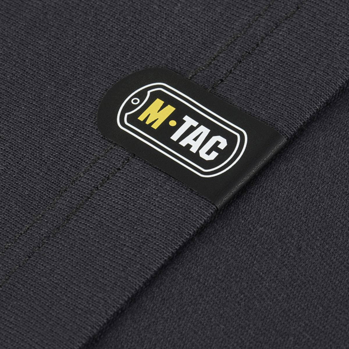 Detalje af M-Tac T-shirt 93/7 Summer med logo, viser elastisk bomuldsstof