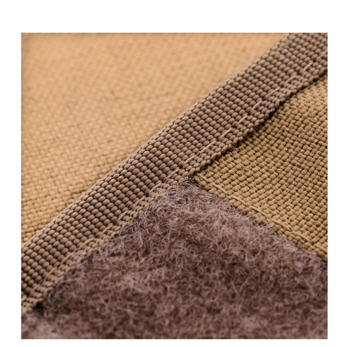 Nærbillede af M-Tac Pung Elite i slidstærkt Cordura materiale, ideel til kreditkort og militær brug