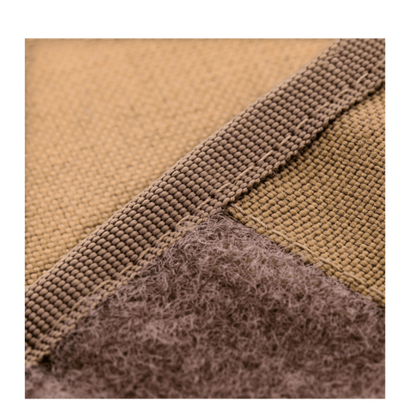 Nærbilde av M-Tac Pung Elite laget av slitesterkt Cordura-nylon i militærstil med borrelåslukking.